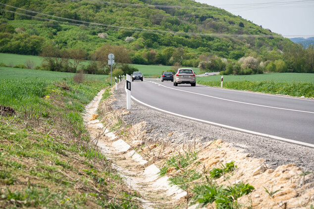 Opravili dva úseky aj dva mosty vyťaženej cesty - TSK_KD_DI_cesty_SPS_CTK_mini-76