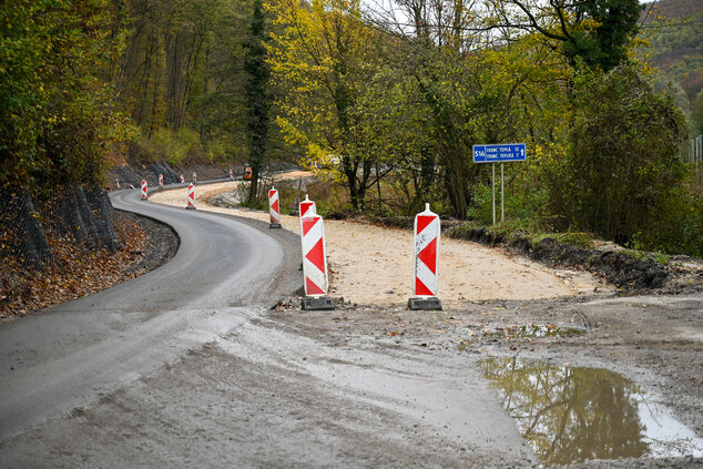 Už o pár dní bude dokončená aj tretia etapa cesty z trenčianskej teplej do dežeríc - DSC_5588