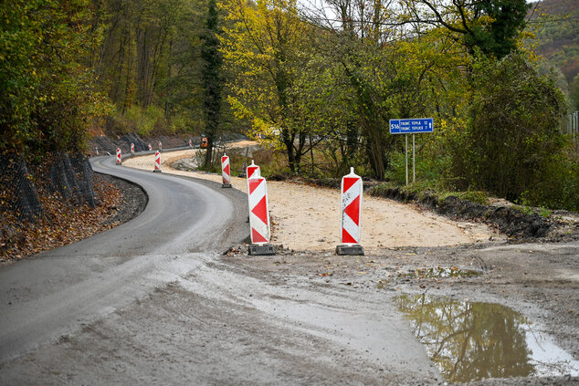 Už o pár dní bude dokončená aj tretia etapa cesty z trenčianskej teplej do dežeríc - DSC_5588