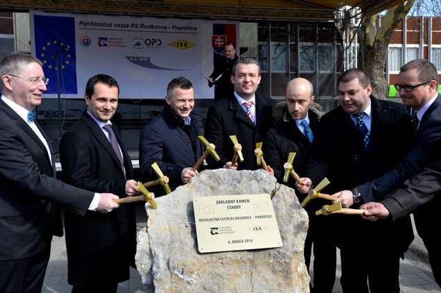 Výstavba r2 obchvat bánovce - Bn 05 8665