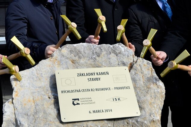 Výstavba r2 obchvat bánovce - Bn 06 8662