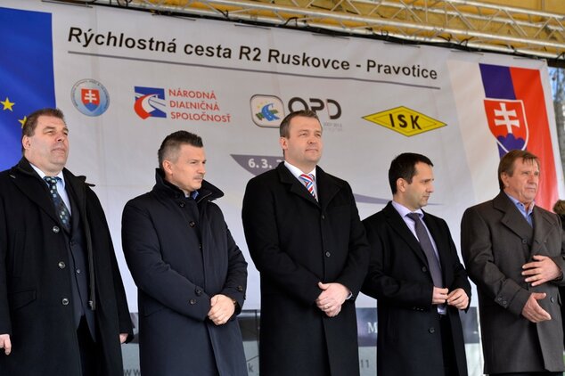 Výstavba r2 obchvat bánovce - Bn 12 8521