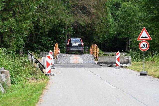 Problematický prístup do koncovej časti hornej marikovej vyriešila zapožičaná konštrukcia - Most_2