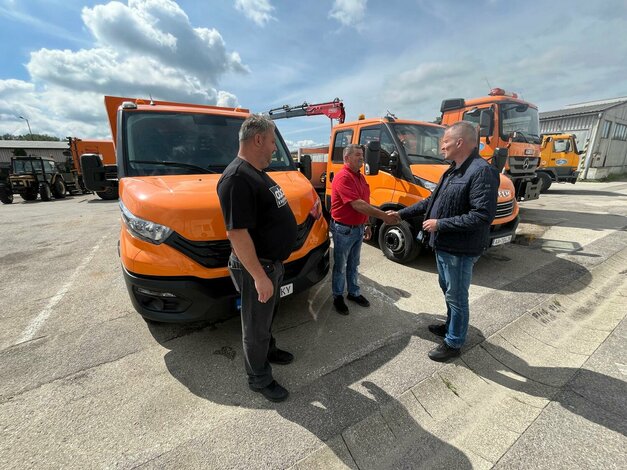 Na cestmajsterstvá dorazila ďalšia nová technika - TSK_SC TSK_automobily (2)