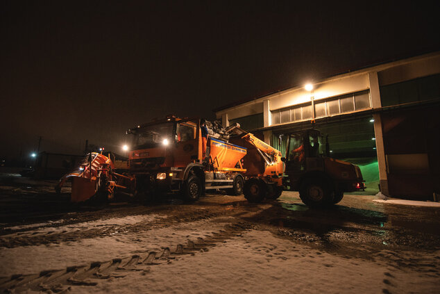 Viac ako 100 kusov techniky a 246 ľudí sa bude starať o zjazdnosť krajských ciest počas zimného obdobia - TSK_cestari__8_of_20_