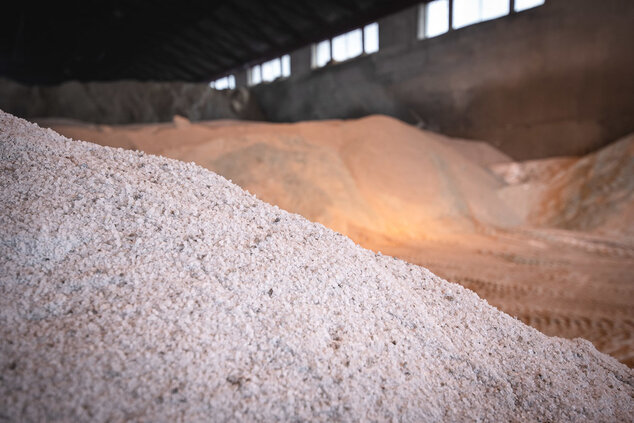 Viac ako 100 kusov techniky a 246 ľudí sa bude starať o zjazdnosť krajských ciest počas zimného obdobia - TSK_zimna_udrzba_web-27