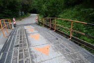 Problematický prístup do koncovej časti hornej marikovej vyriešila zapožičaná konštrukcia - Most_6